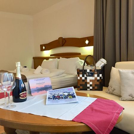 Hotel Collini Pinzolo Eksteriør billede