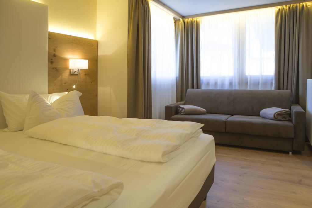 Hotel Collini Pinzolo Eksteriør billede